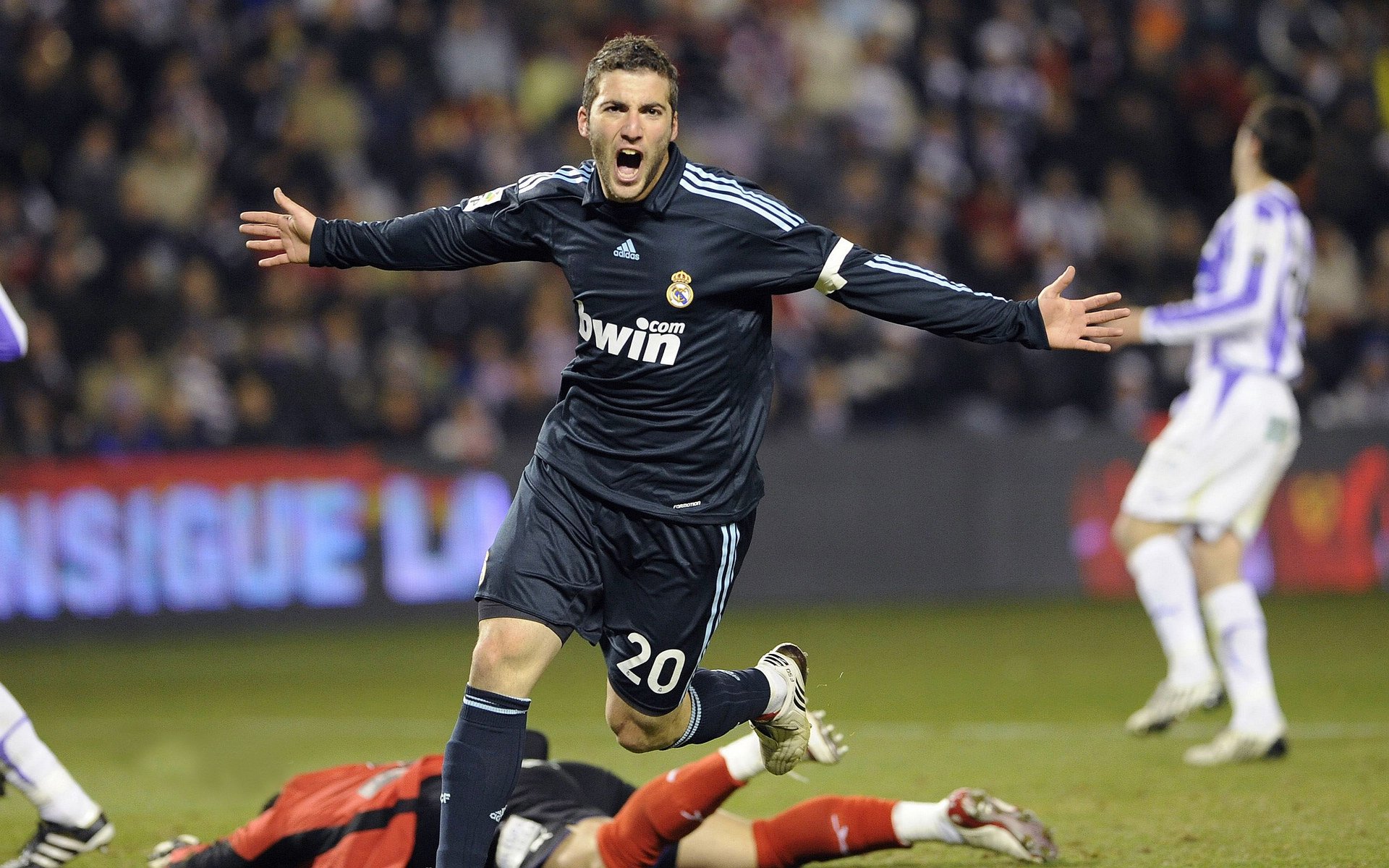 世界杯激情一刻：精彩不断，永不止步！，世界杯精彩片段视频